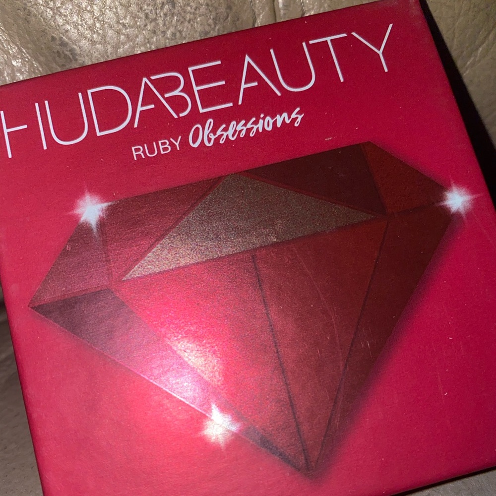 Brand new huda eyeshadow ruby obsession